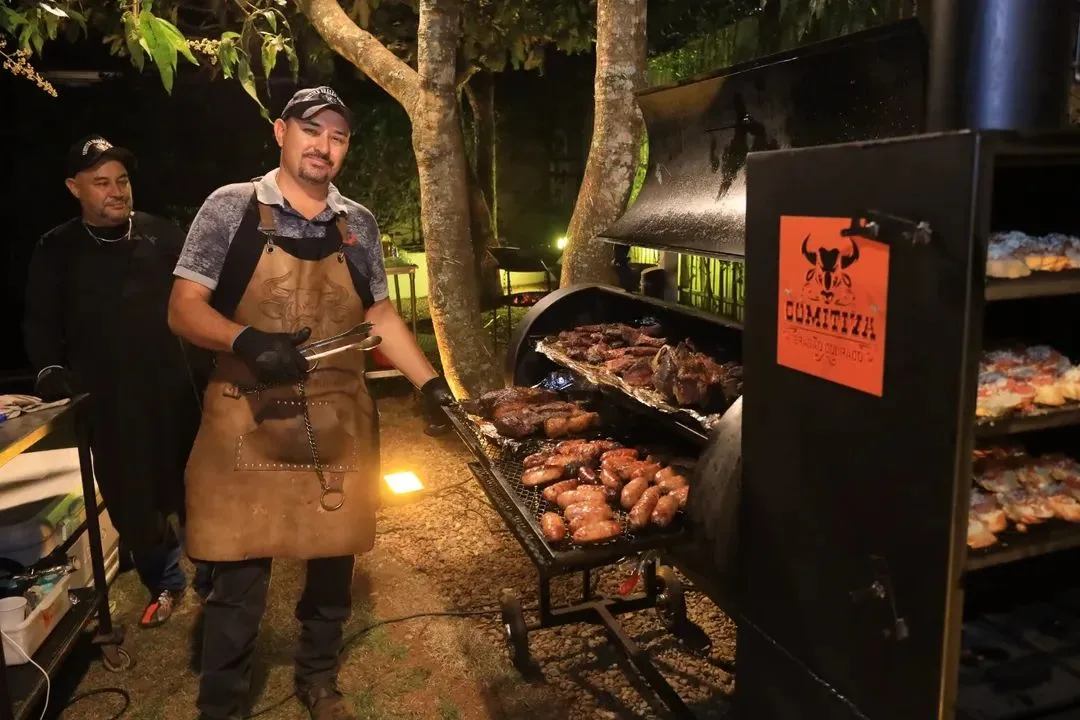 Comitiva Brasão Dourado Buffet e Churrascaria Móvel — foto 2