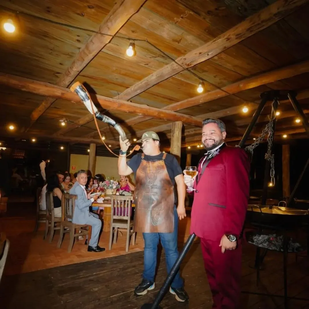 Comitiva Brasão Dourado Buffet e Churrascaria Móvel — foto 13